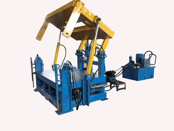 聚氨酯汽車（chē）內飾件液壓模架係統